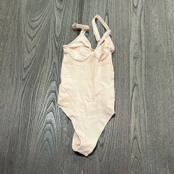 SKIMS Other - NWOT Skims Seamless Sculpt Sculpt Thong Bodysuit Sand XXS/XS